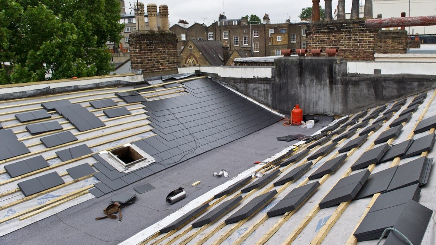 Roofing work in London - slide 1