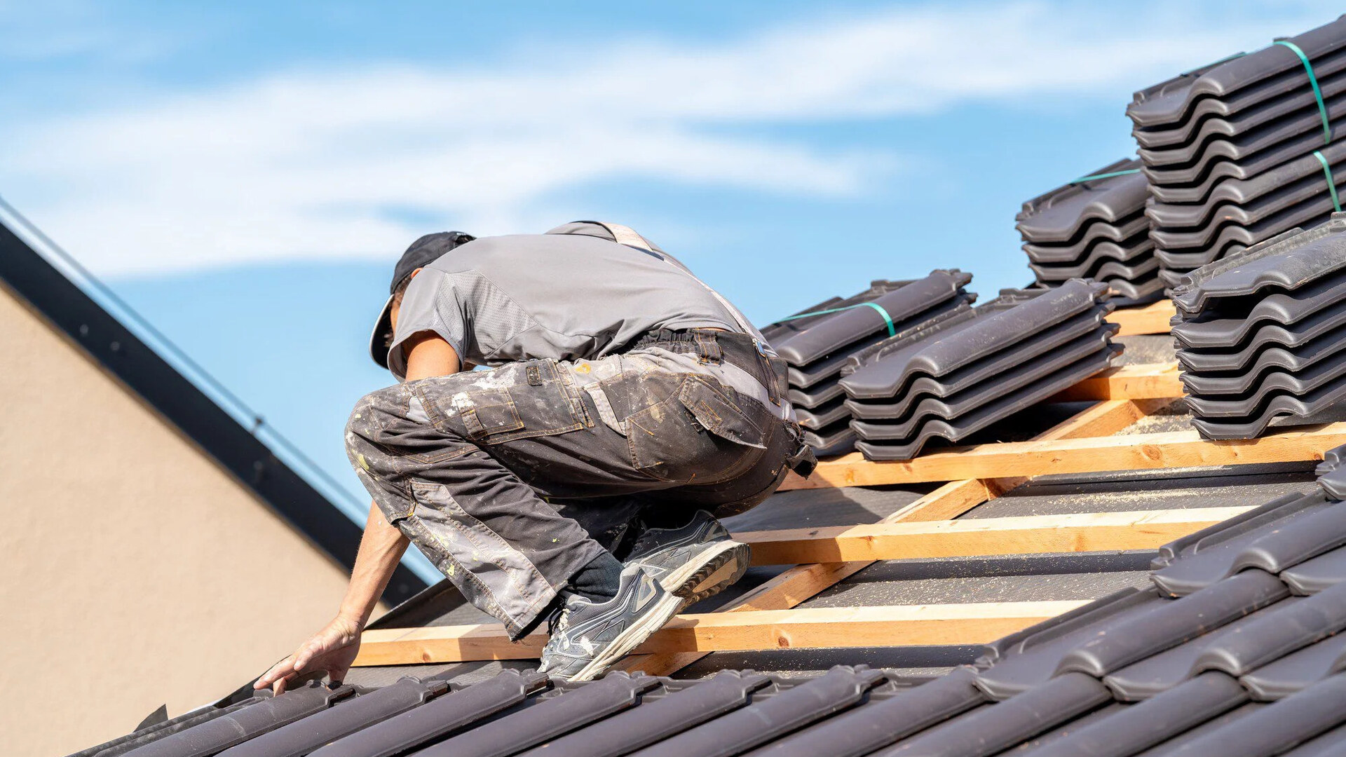 Roofing work in London - slide 2